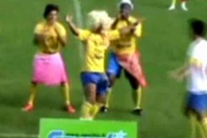 Gol sevincini Shakıra taklidi yaparak kutladılar