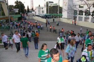 Bursaspor taraftarı stadyumu doldurdu - CANLI YAYIN