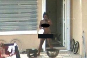 Google'dan &ccedil;ıplak kadın skandalı