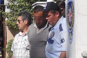 G&ouml;zc&uuml; yakalandı, hırsızlar ka&ccedil;tı