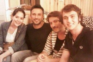 &Ouml;yle bir hayranlar ki