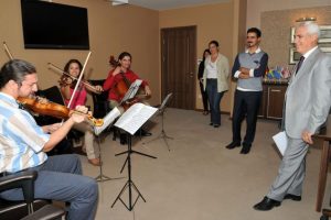 Başkan Bozbey'e klasik m&uuml;zik s&uuml;rprizi