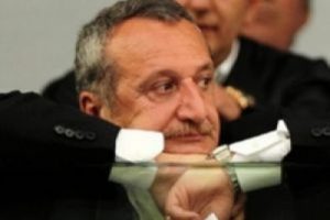 Mehmet Ağar'a hapis şoku