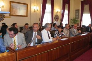 B&uuml;y&uuml;kşehir Meclisi'nde G&uuml;ler şoku
