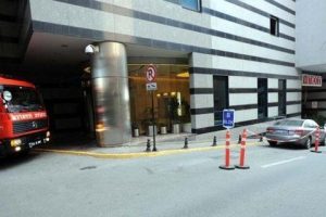 &Uuml;nl&uuml; AVM'de feci &ouml;l&uuml;m
