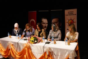 AK Parti kadın kollarında se&ccedil;im heyecanı