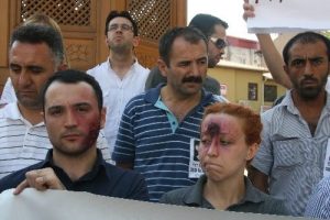 Atanamayan &ouml;ğretmenler sokakta hesap yaptı