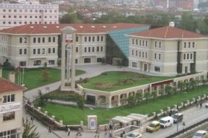Bursa'nın en b&uuml;y&uuml;k il&ccedil;e belediyesinde tuhaf durumlar