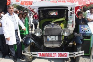 82 yıllık otomobil yollarda