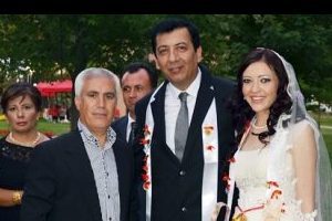 Siyaset camiasını buluşturan basın d&uuml;ğ&uuml;n&uuml;