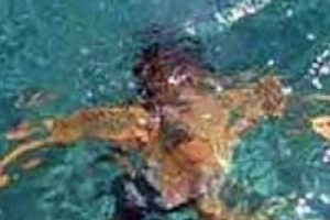 İzmir'de 4 erkek cesedi karaya vurdu