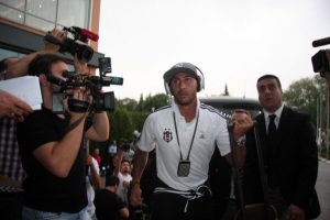 Beşiktaş yoğun g&uuml;venlik tedbirleri altında Bursa'da