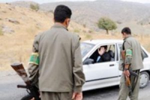 PKK Lice'de &ouml;ğretmen ka&ccedil;ırdı