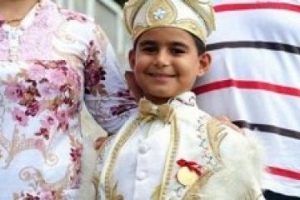 Uyanık s&uuml;nnet &ccedil;ocuğu