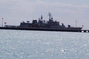 Savaş gemimiz Akdeniz'de
