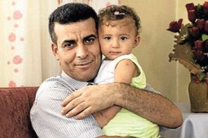 Babası gelmeyince bebeği kurşunladılar