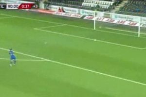 55 metreden kafa gol&uuml;