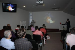 Canlı yayınla diz tedavisi