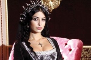 Bakanın kızı Muhteşem Y&uuml;zyıl kadrosunda
