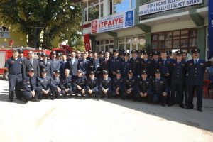 Kirazlı g&ouml;n&uuml;ll&uuml; alev savaş&ccedil;ılarına emanet