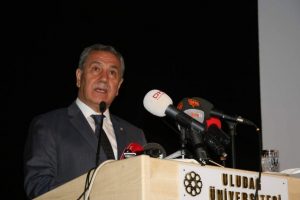 Arın&ccedil;: En b&uuml;y&uuml;k zenginliğimiz gen&ccedil; n&uuml;fusumuz