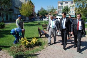 Başkan D&uuml;ndar hizmet turunda