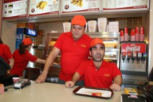 &Ccedil;aycı H&uuml;seyin fast food&ccedil;u oldu
