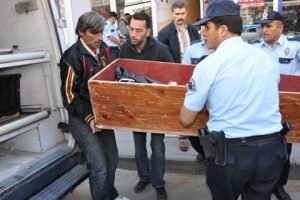 İstanbul'da Afgan baba-oğula vahşi infaz