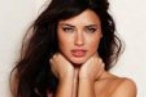 Adriana Lima T&uuml;rkiye'ye geliyor