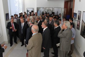 İsvi&ccedil;re'deki minare referandumuna fotoğraflı tepki