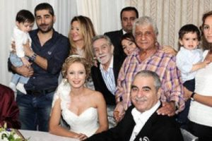 Tatlıses'i &ouml;nce şik&acirc;yet etti, ardından evlendi