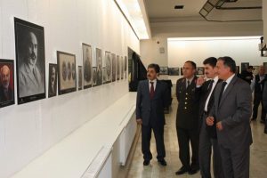 Mehmet Akif Ersoy sergisi a&ccedil;ıldı