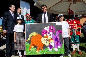 Minikler hayvan barınağını ziyaret etti