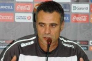 Ersun Yanal'la yollar ayrıldı
