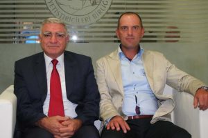 Hayvan hırsızları &uuml;reticilerin canına tak etti