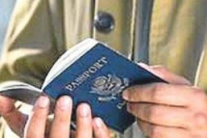 Kıbrıslı gen&ccedil;ler Rum pasaportuna h&uuml;cum ediyor