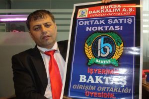 Bursalı bakkallar tek tabelaya ge&ccedil;iyor
