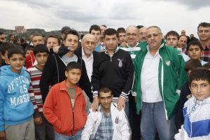 Bursaspor ve Beşiktaş taraftarları, ter&ouml;re karşı tek y&uuml;rek oldu