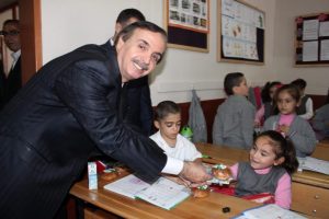 B&uuml;y&uuml;kşehir'den &ouml;ğrencilere s&uuml;t ve ekmek