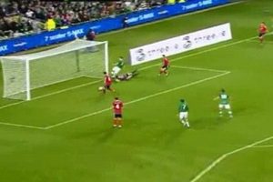 Ermenistanlı futbolcudan inanılmaz hata