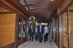 Nil&uuml;fer k&ouml;yl&uuml; pazarı'na son r&ouml;tuşlar