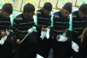 Uyanık dilencinin sakat numarasını zabıta yemedi! İşte milleti s&ouml;m&uuml;ren numara... - &Ouml;ZEL HABER