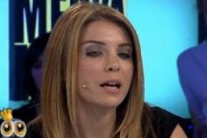 &Ouml;zge &Ouml;zberk'ten annelere anlamlı &ccedil;ağrı
