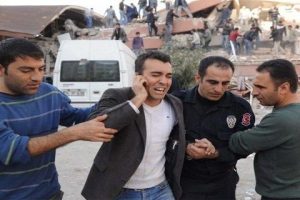 Karım ve 4 aylık bebeğim i&ccedil;eride
