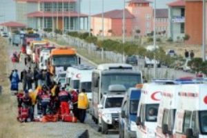 Bitlis'te okullar yarın da tatil
