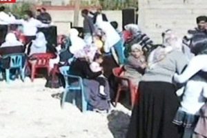 Deprem anı yaşanan panik kamerada