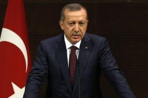 Başbakan: &Ccedil;adır dağıtımında ilk g&uuml;n başarısızlık oldu