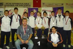 Minik sporcuların b&uuml;y&uuml;k başarısı