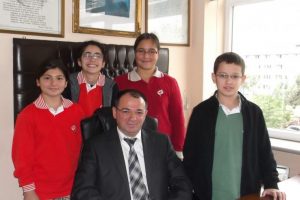 Nil&uuml;ferli &ouml;ğrenciler yazarlığa adım attı