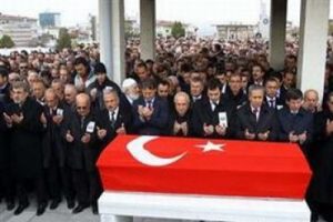 AK Parti'li &Ccedil;akır son yolculuğuna uğurlandı